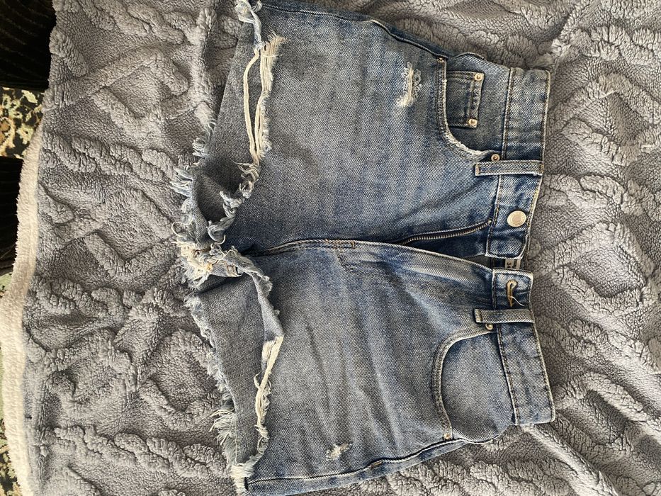 Продам летние шортики