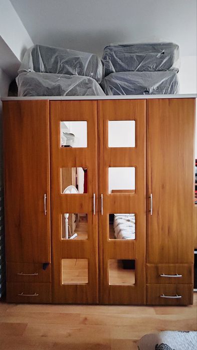 Urgent sale : Good wardrobe (Dulap Dormitor)