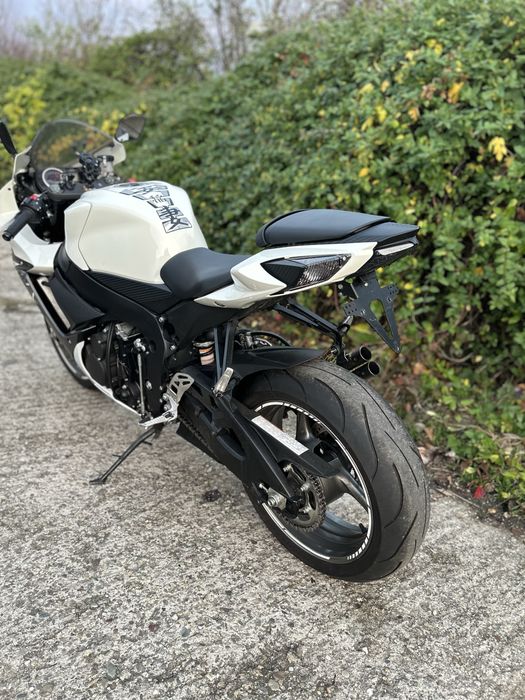 Vând GSX-R 600 L3 Pops & Bangs