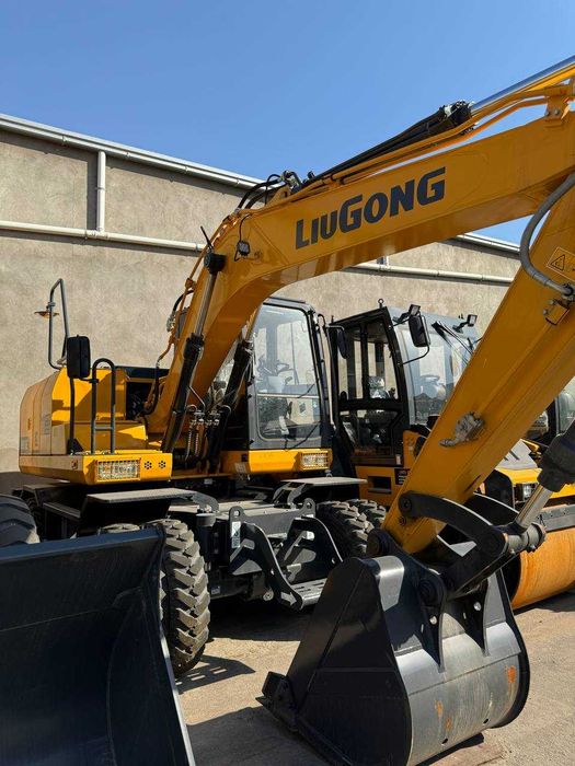 Колесный экскаватор LiuGong W915E — манёвренный, ковш 0,58 м³