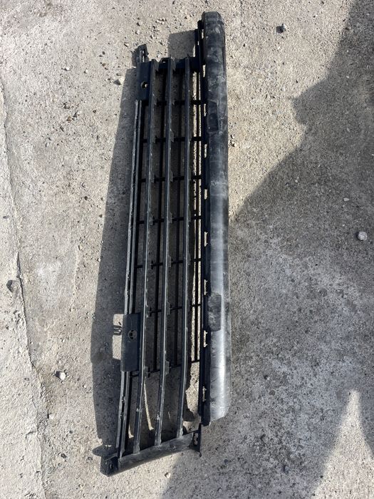 Решетка Peugeot Partner/Citroen Jumpy 2022