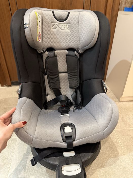 Столче за кола Mountain Buggy 0-18кг. ISOFIX