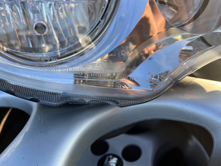 Десен фар Mercedes Actros