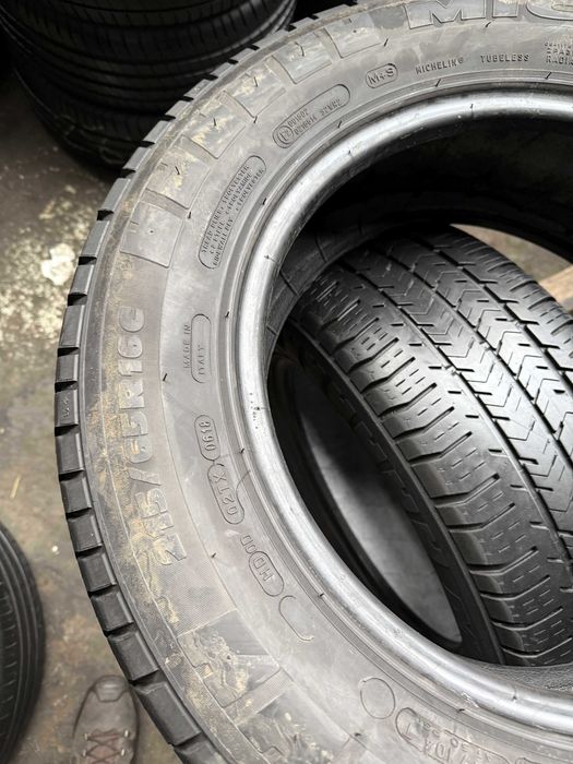 2x Anvelope All Season 215/65 R16C M+S - Michelin Agilis 51