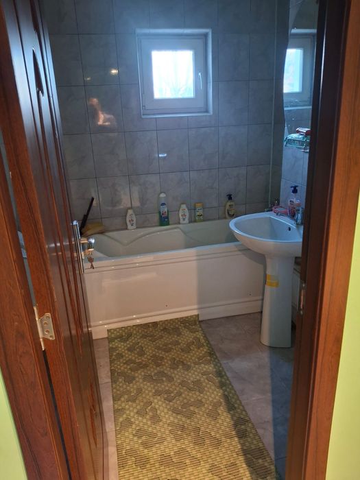 Vând apartament 2 came in  orasul Cîmpulung Muscel
