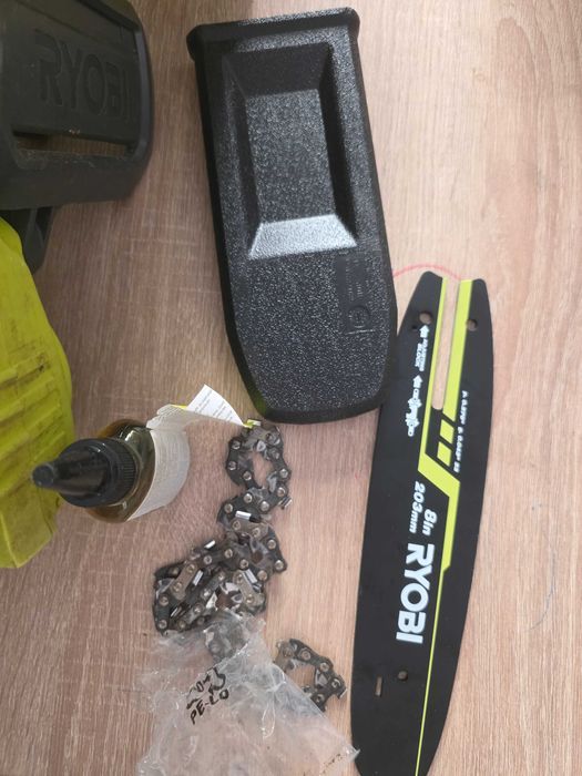 RY18CS20A-0 Fierăstrău cu lanț 18V ONE+, bară 20 cm, viteză lanț 4,6 m/s, Defecta
