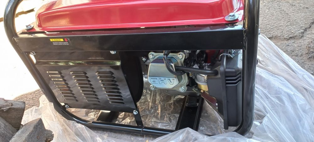 БензиБензиновый  генератор