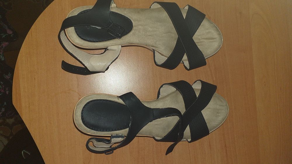 Сандали номер 37