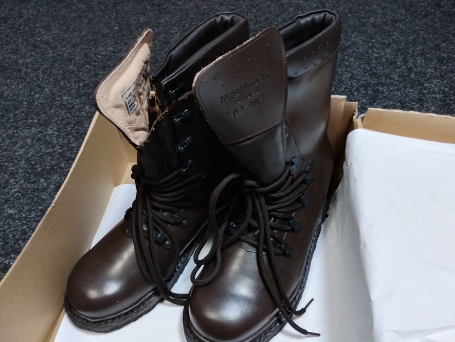 Bocanci combat din piele