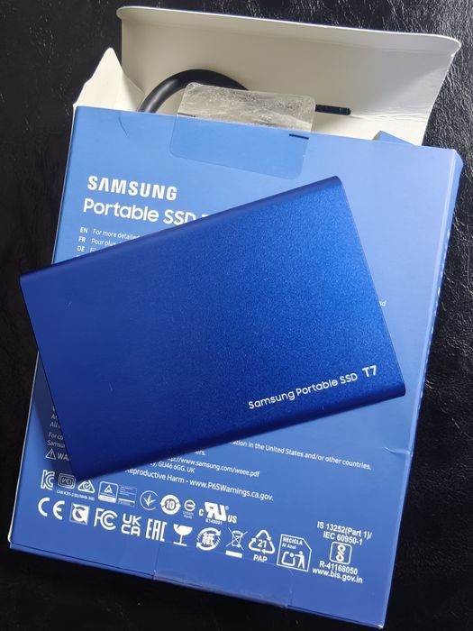 SSD extern Samsung T7 portabil, 2TB, USB 3.2