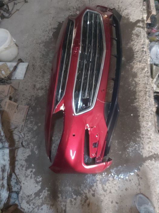 Продам бампер целый малибу 2