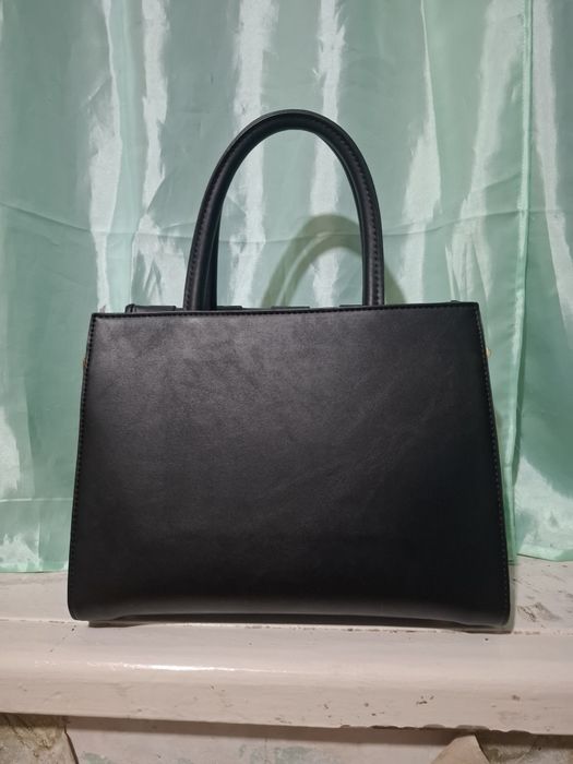 Сумка черная .         .