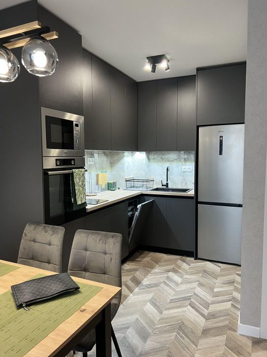 Дава се под наем Двустаен апартамент в Пловдив, Център - 70 кв.м за 650 € - Снимка #3