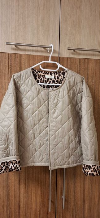 Леко късо дамско яке