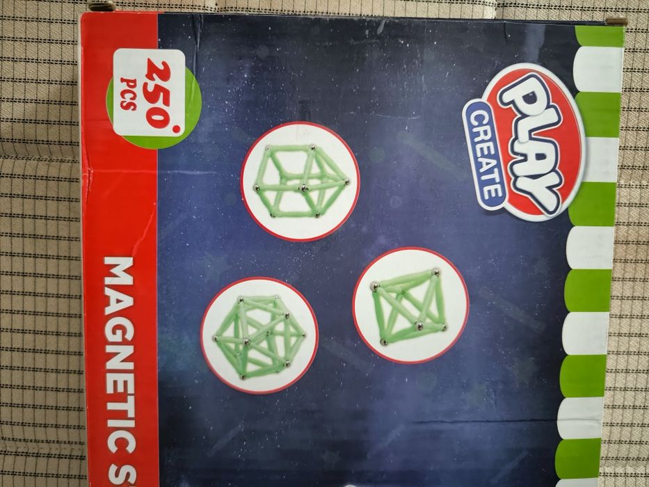 Joc magnetic 250 piese