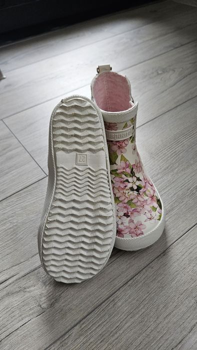 Нови ботуши за дъжд