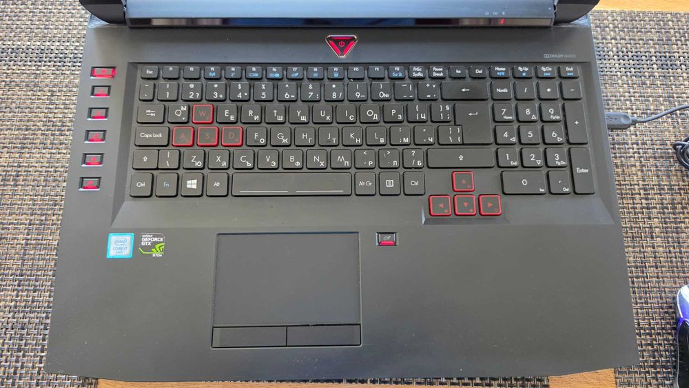 Acer Predator 17 G9-791 / i7 / 16GB / GTX 970M / SSD + HDD + пълен комплект