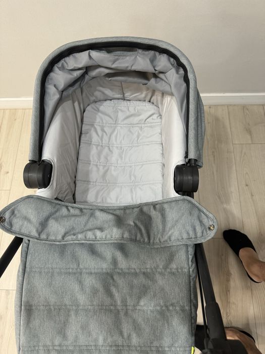 Коляска прогулочная Baby Jogger
