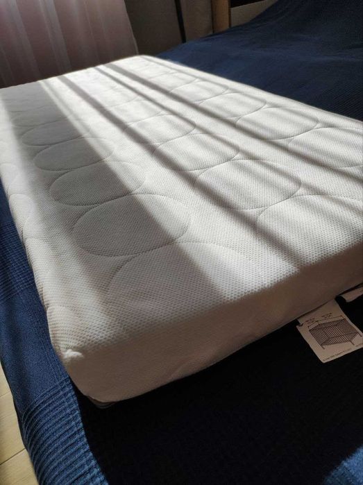 Матрак IKEA с пяна за бебешко креватче 60х120 (като нов!)