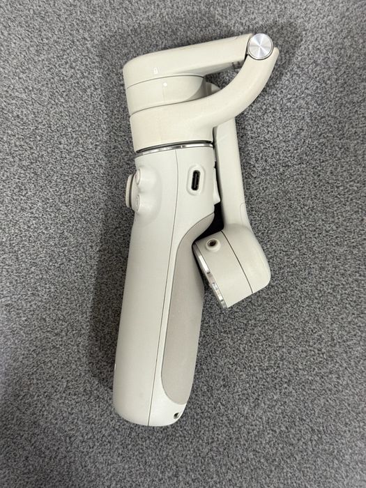 Stablizator dji om 5