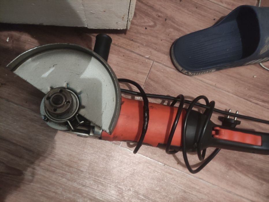 Болгарка ,лобзик,шуроповерт на проводе