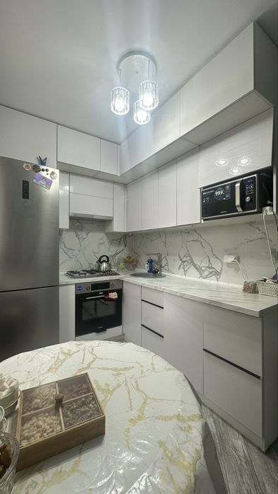 Продам  3-х ком квартиру