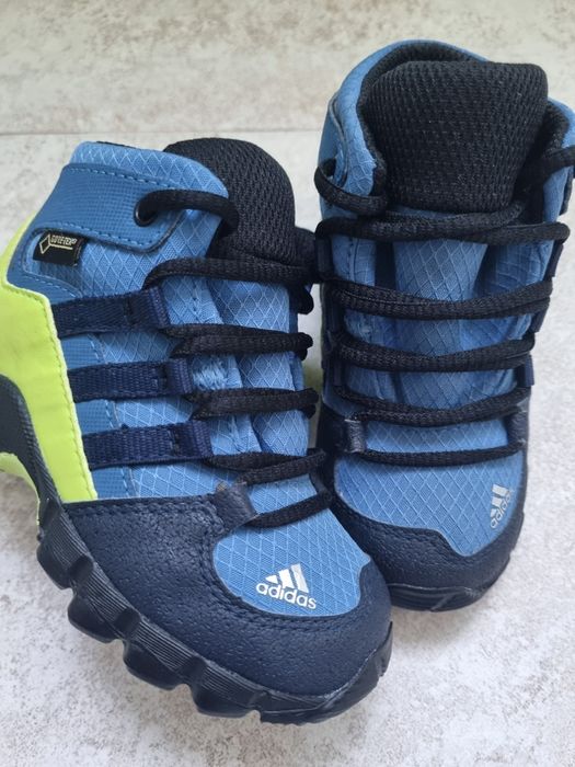 Детски зимни обувки ADIDAS TERREX 22 номер