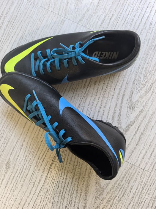 NIKE обувки за футбол