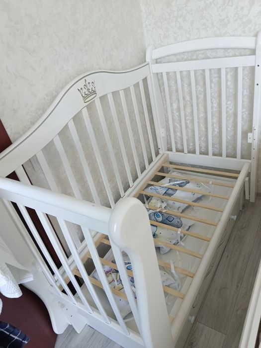 Продам детскую кроватку