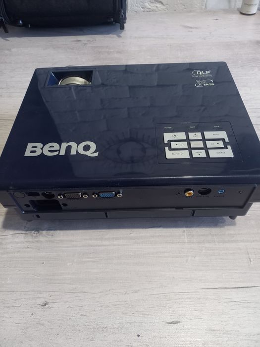 Продам проектор BENQ