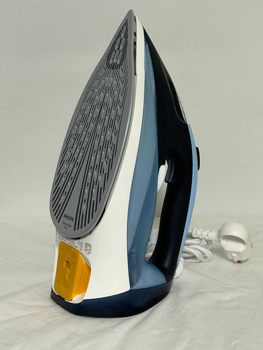 Парна ютия Philips Azur 7000 Series (DST7020/20) – 2800W, нова!