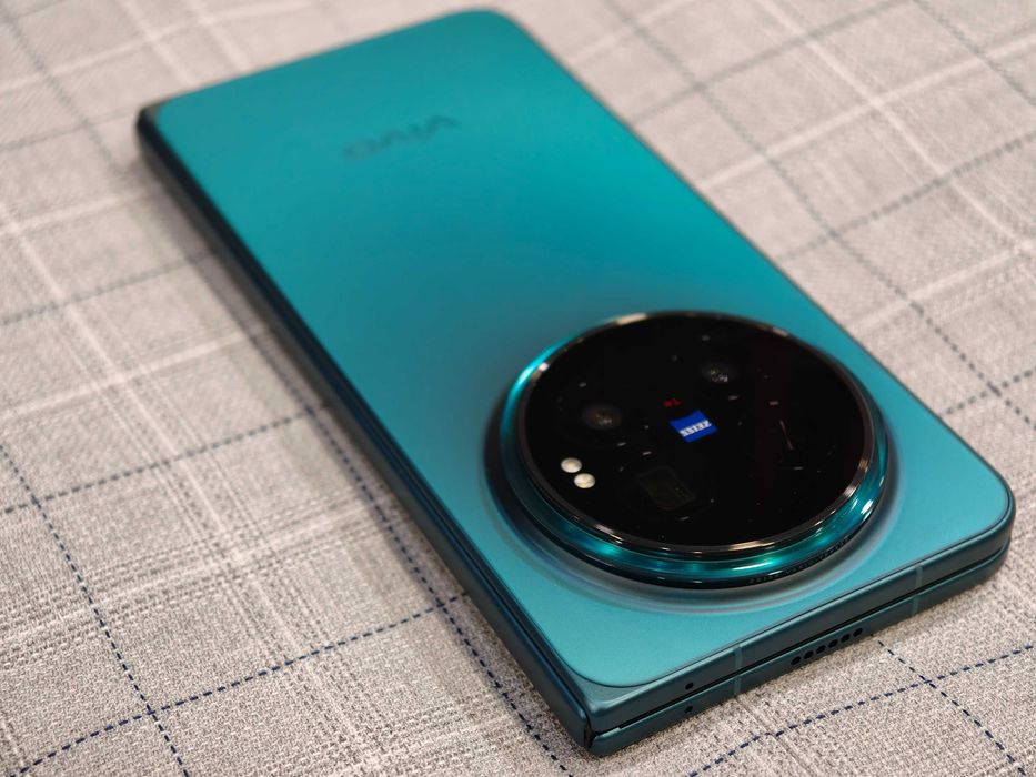 Vivo X Fold 6 12/256 син - сгъваем 8.02"; Dimensity 9500 Super; 7000mAh; Zeiss 200mpx