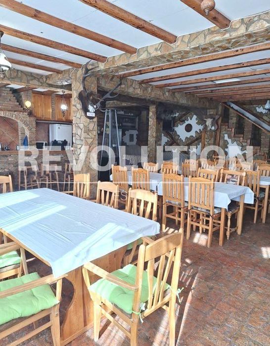 Дава се под наем Къща в Варна, Галата - 600 кв.м за 2593.35 € - Снимка #4