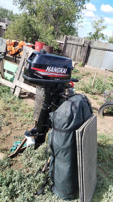 Продам лодку с мотор
