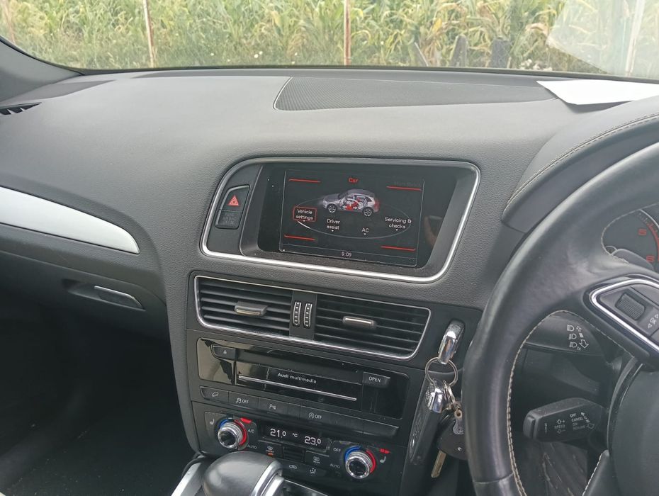 Audi Q5 S-Line 2015 DEZMEMBREZ sau VAND