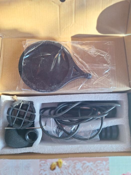 Microfon de vanzare nou.