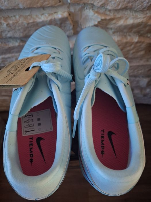 Ghete fotbal mărimea 42.5