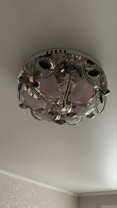 Люстра с пультом управления