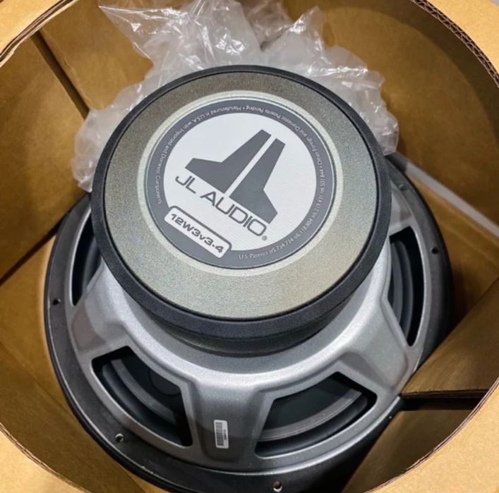 JL audio 12w3v3-4 Subwoofer