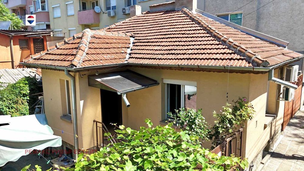 Градска къща за продажба кв. Ялта