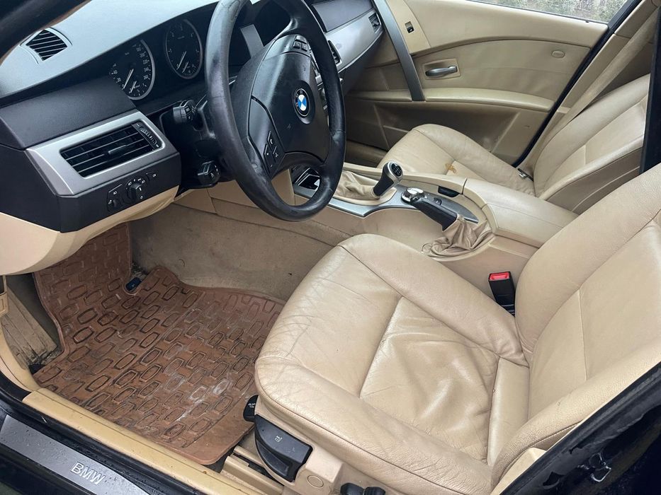 Dezmembrez bmw E61 530 diesel /far dreapta /Panoramic /jante 17/usi/