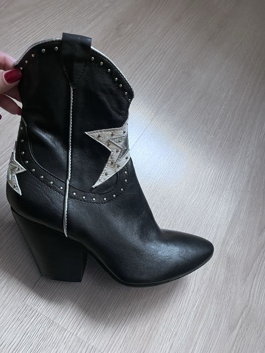 Дамски кожени боти с ток