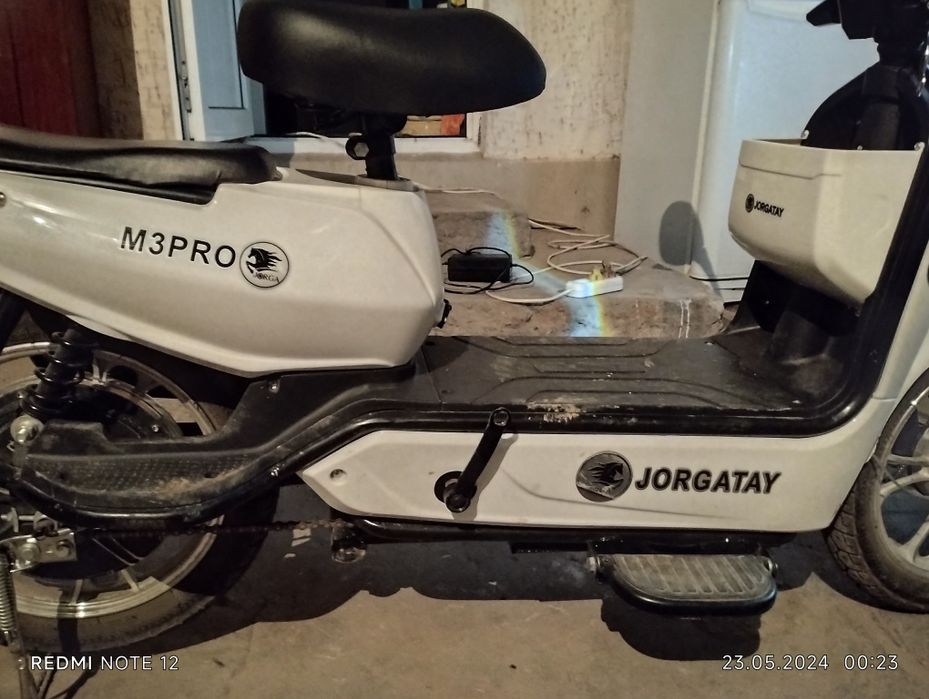 Продаю электроскутер