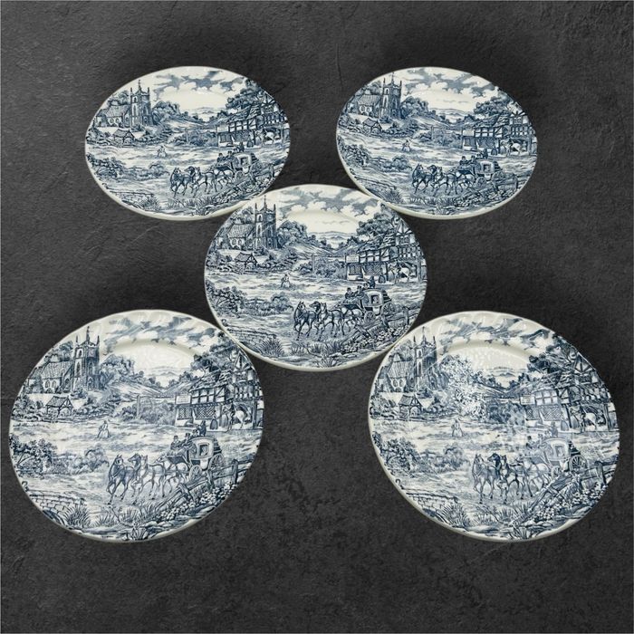 Италиански порцеланови чинии комплект