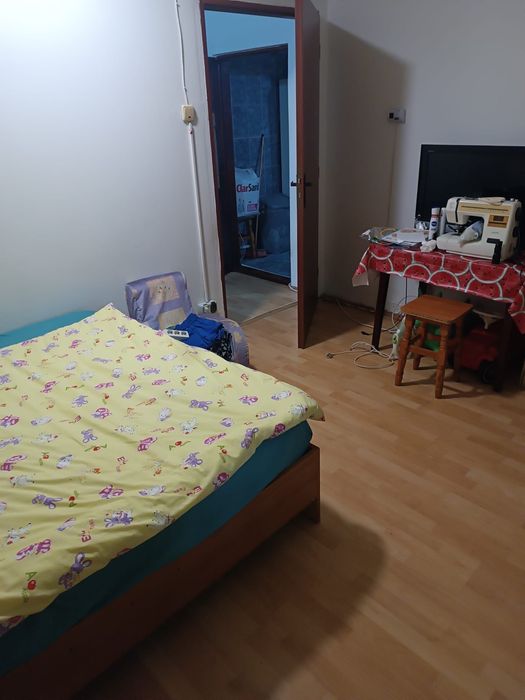 Se vinde apartament 2 camere decomandat parter