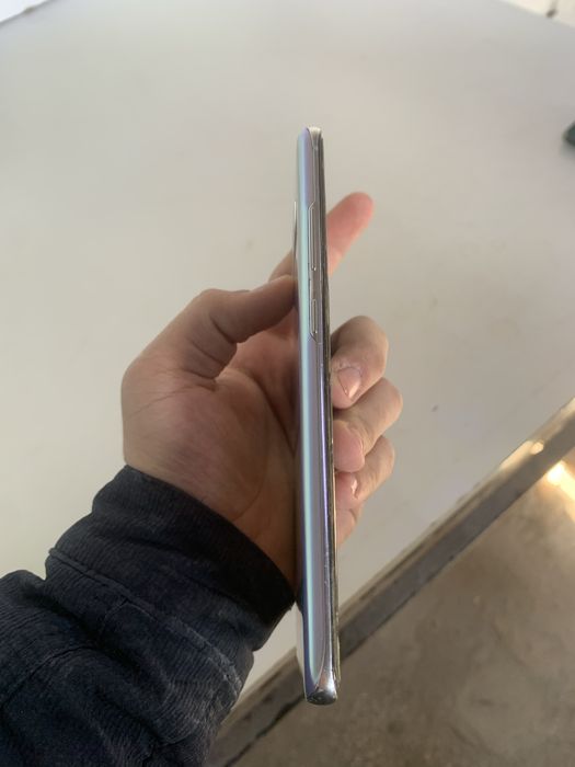 S10+5 G 512 Gb xotira xolati 10 dan /7