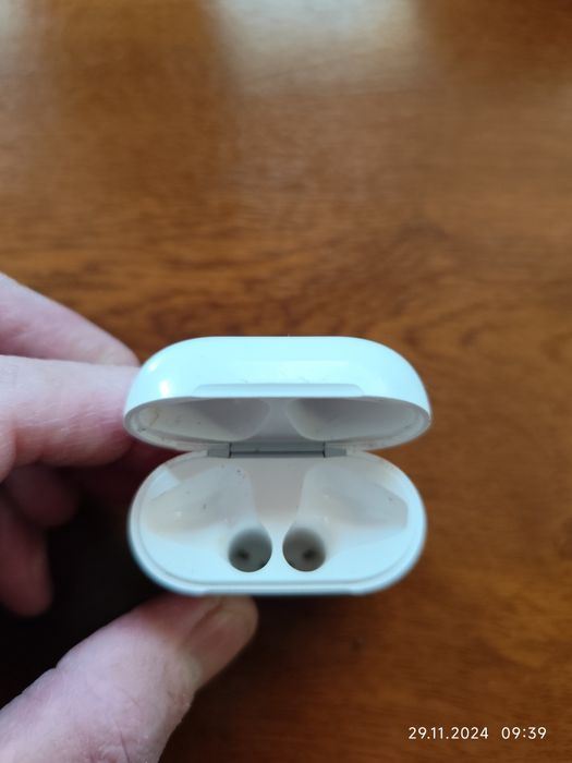 Чехол для наушников от Айфона