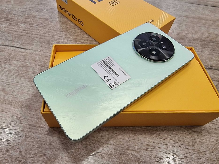 Телефон Realme 12 5G