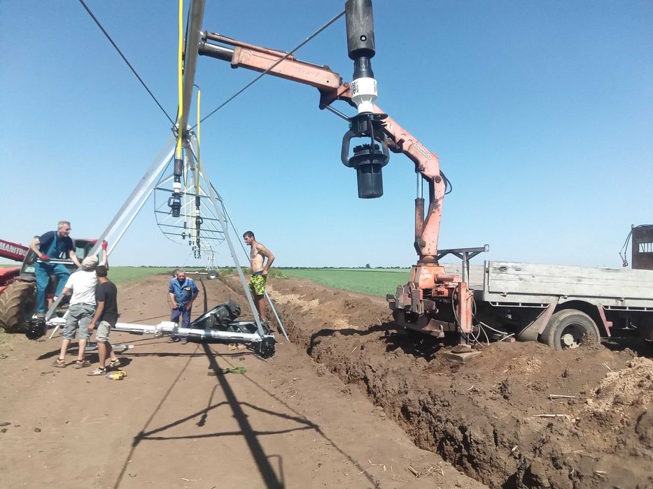 Услуги.Камион с кран,Багери и Самосвали,Автокран 40метра.