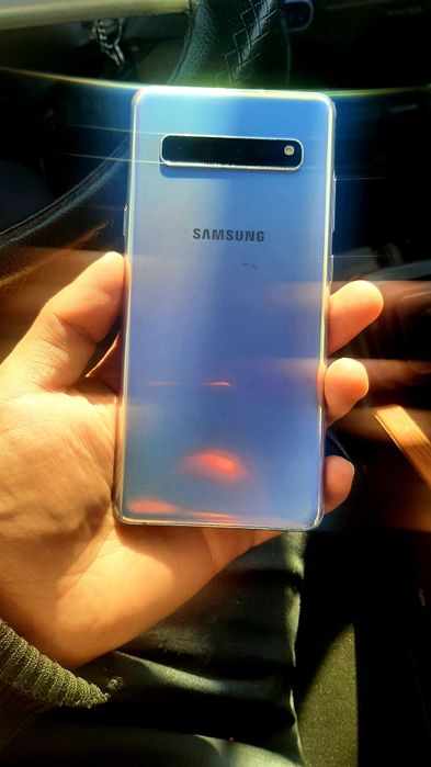 Samsung S10 5G sotiladi narxi kelishilgan holda telefon ideal